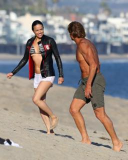 Michelle Rodriguez feet photo thumbnail