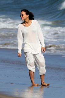 Michelle Rodriguez feet photo thumbnail