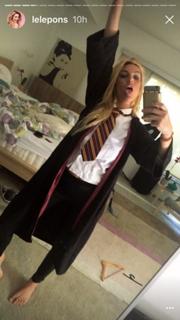 Lele Pons feet photo thumbnail