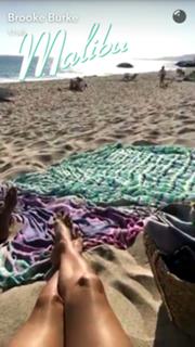 Brooke Burke feet photo thumbnail