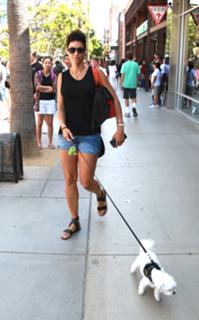 Nicole Murphy feet photo thumbnail