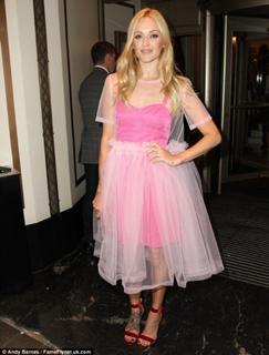 Fearne Cotton feet photo thumbnail