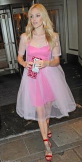 Fearne Cotton feet photo thumbnail
