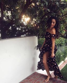 Shay Mitchell feet photo thumbnail