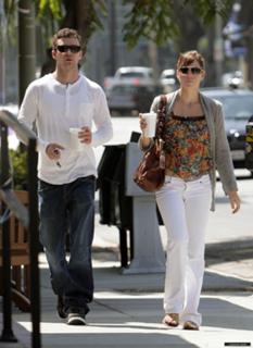 Jessica Biel feet photo thumbnail