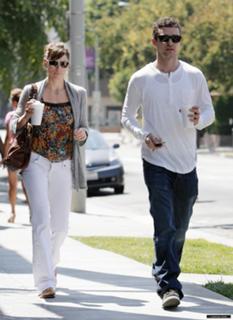 Jessica Biel feet photo thumbnail