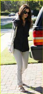 Rachel Bilson feet photo thumbnail