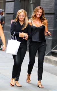Kelly Bensimon feet photo thumbnail
