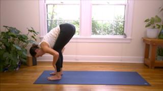 Adriene Mishler feet photo thumbnail