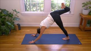 Adriene Mishler feet photo thumbnail