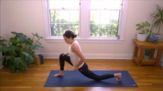 Adriene Mishler feet photo thumbnail
