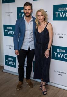Gillian Anderson feet photo thumbnail