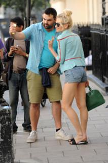 Pixie Lott feet photo thumbnail