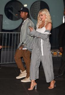 Kylie Jenner feet photo thumbnail
