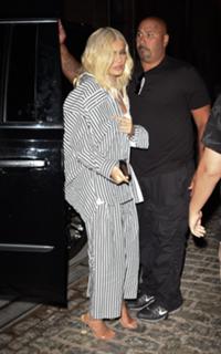 Kylie Jenner feet photo thumbnail