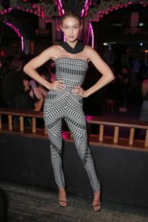 Gigi Hadid feet photo thumbnail