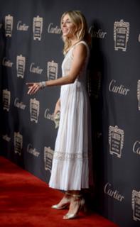 Sienna Miller feet photo thumbnail