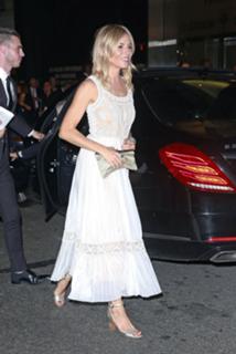 Sienna Miller feet photo thumbnail