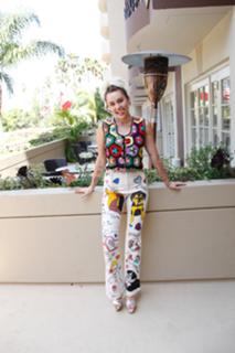 Miley Cyrus feet photo thumbnail