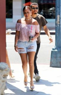 Adrienne Houghton feet photo thumbnail