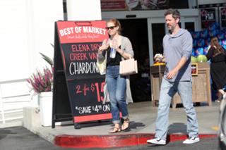 Amy Adams feet photo thumbnail
