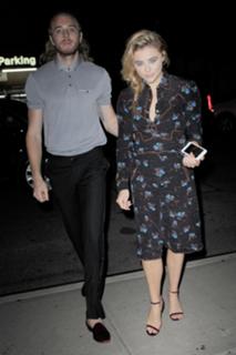 Chloë Grace Moretz feet photo thumbnail