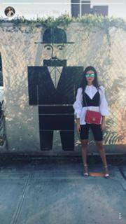 Victoria Justice feet photo thumbnail