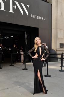 Petra Nemcova feet photo thumbnail
