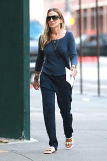 Sarah Jessica Parker feet photo thumbnail