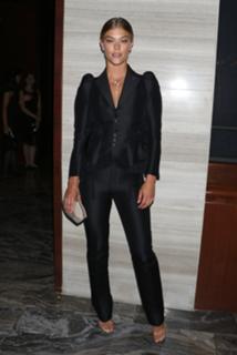 Nina Agdal feet photo thumbnail
