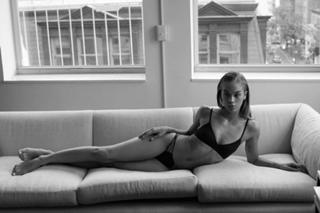 Jasmine Sanders feet photo thumbnail
