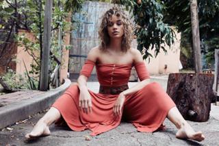 Jasmine Sanders feet photo thumbnail