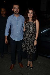 Dia Mirza feet photo thumbnail