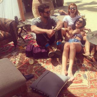 Emma Roberts feet photo thumbnail