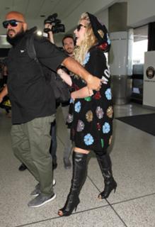 Kesha feet photo thumbnail