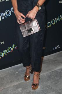 Jessica Alba feet photo thumbnail