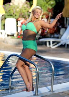 Kerry Katona feet photo thumbnail