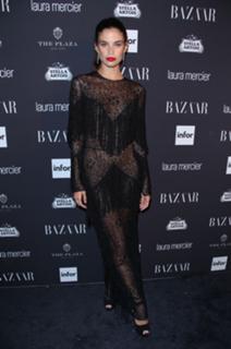 Sara Sampaio feet photo thumbnail