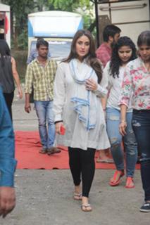 Kareena Kapoor feet photo thumbnail