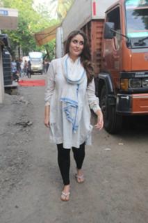 Kareena Kapoor feet photo thumbnail