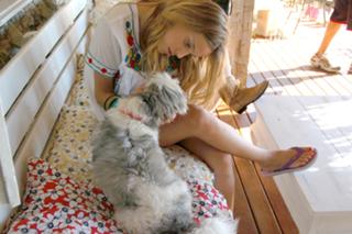 Luisana Lopilato feet photo thumbnail