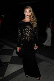 Nina Agdal feet photo thumbnail