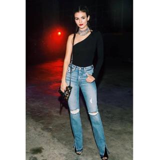 Victoria Justice feet photo thumbnail