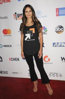 Jordana Brewster feet photo thumbnail