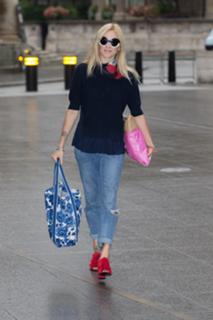 Fearne Cotton feet photo thumbnail