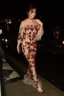 Kendall Jenner feet photo thumbnail
