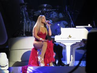 Mariah Carey feet photo thumbnail