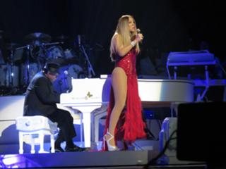 Mariah Carey feet photo thumbnail