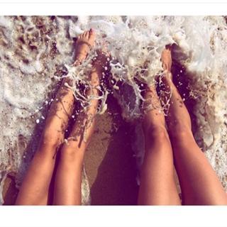 Grazi Massafera feet photo thumbnail