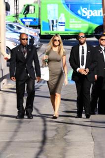 Paige Butcher feet photo thumbnail